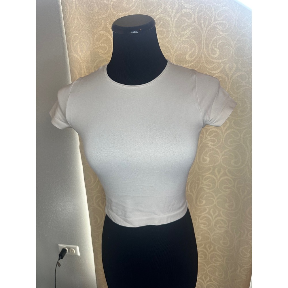 Zenana Off White‎ Fitted Crop Top Stretch Short Sleeve Basic Tee - S/M